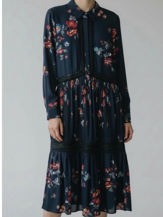 Self-Portrait Dresses & Skirts - Self Portrait Navy Floral Long-Sleeve Midi Dress VGUC